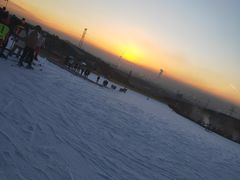 -采薇庄园四季滑雪场