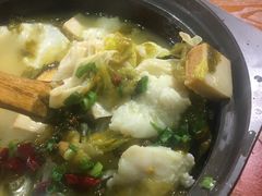 -周鱼小馆石锅酸菜鱼(活力汇店)