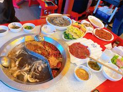 -DaLongYi Hotpot - 大龙燚火锅 - 地道四川老火锅