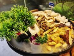 -一朵菌·野生菌探索家火锅(南亚店)