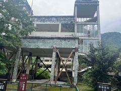 -四川汶川特大地震漩口中学遗址