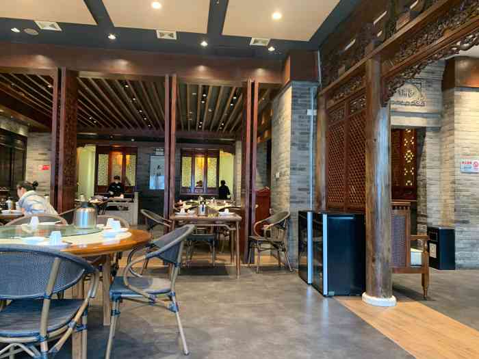 北京老铺烤鸭(西稍门店)-"**服务员是要作死的节奏么!不想做生意挂.