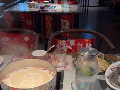 -尚尚仙·酸汤猪手·猪肚鸡火锅(华联万柳购物中心店)