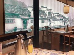 靠窗位-小菜园新徽菜(芜湖镜湖苏宁店)