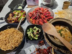 -巴厘龙虾·榜首油焖大虾(音乐学院·沿江酒馆店)