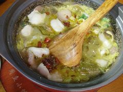 石锅酸菜鱼-周鱼小馆石锅酸菜鱼(活力汇店)