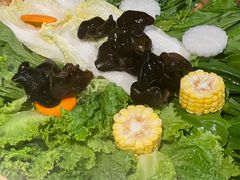 -尚尚仙·酸汤猪手·猪肚鸡火锅(华联万柳购物中心店)