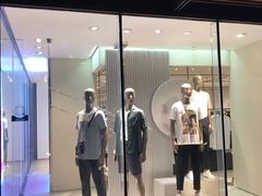 -URBAN REVIVO(欢乐海岸购物中心店)