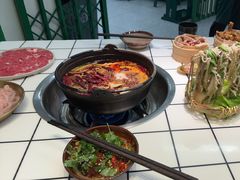 -扎起市井老火锅(乐山总店)