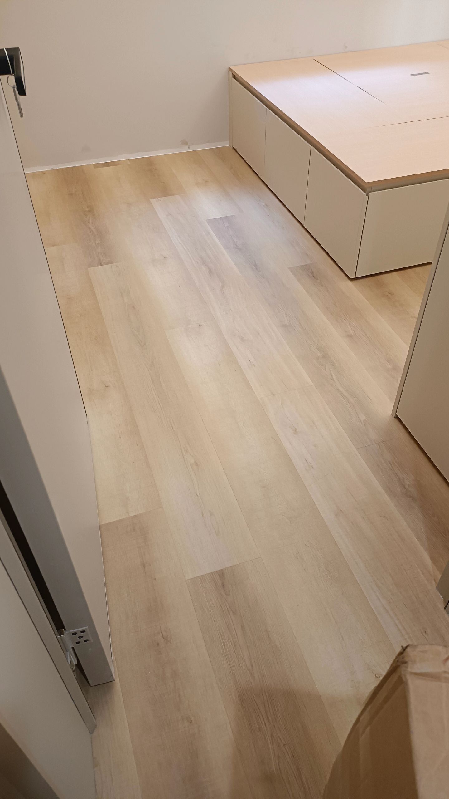 石晶地板交作业