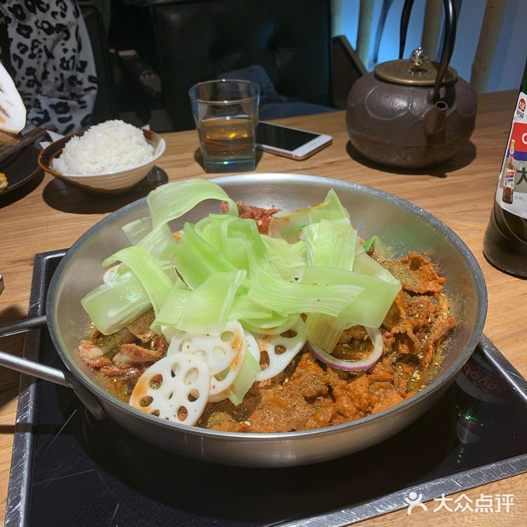 位置：龙湖天街四层，中间位置，比较好找，看评价不错就