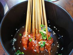 老弄堂里的串串-虾弄弄海派小龙虾·牛羊蝎子火锅