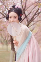 -虞美人汉服摄影
