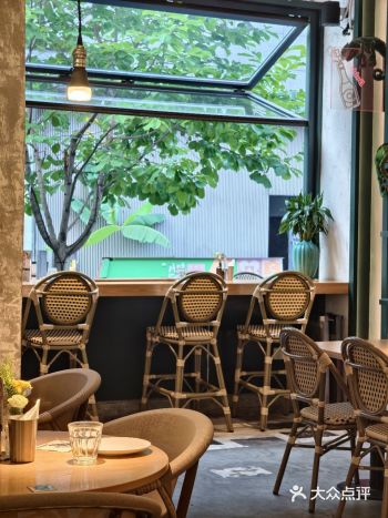 花园道这家好适合约会啊