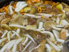 -菌之家·专业纯野生菌火锅·特色炒菌