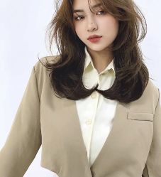 -丝语萱形象