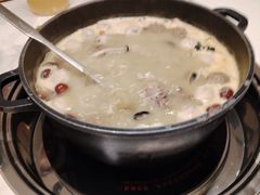 -汤宴·参须肚包鸡(南京路店)