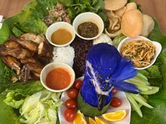 -沐毫傣泐云南菜孔雀宴•手抓饭傣味烧烤(曼听公园店)