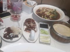 -梅利汴京烤鸭•开封豫菜地标店(东大街店)