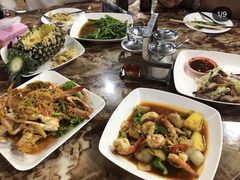 -两兄弟Song Pee Nong(2号店)
