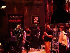 -FOUR PLAY BAR