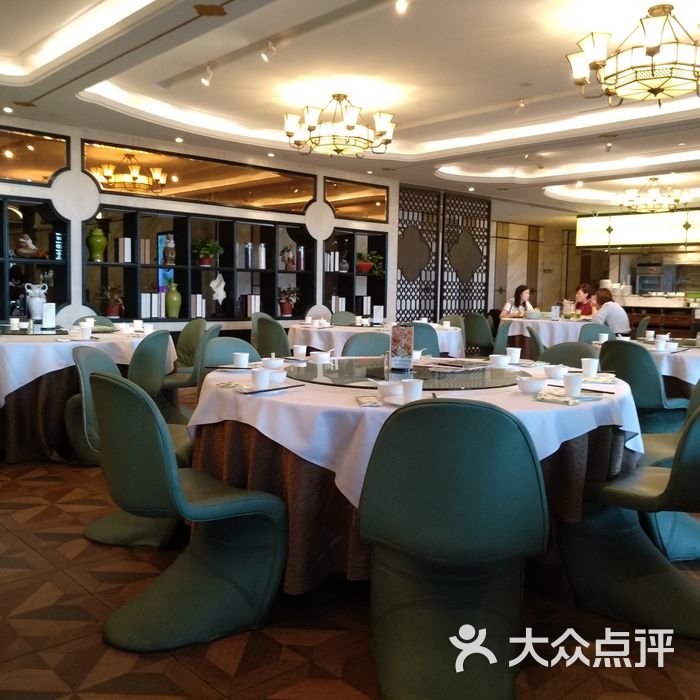 金海华·小爱都市情感餐厅