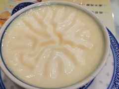 -广信牛奶甜品世家(台东店)
