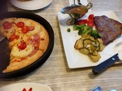 -必胜客(证大大拇指店)