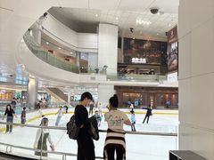 -冰纷万象滑冰场(深圳万象城店)