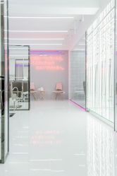 -SWANK SALON
