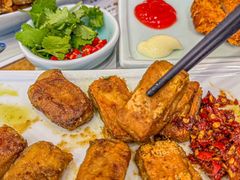 -财兜兜大黄山小馄饨