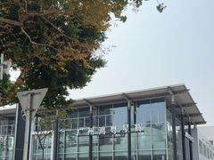 -广州鸿粤星辉奔驰4S店(钟村店)