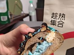 -HOT CRUSH趁热集合·现烤面包(上海环球港店)