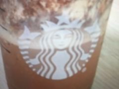 -星巴克臻选(上海虹桥新天地三店)