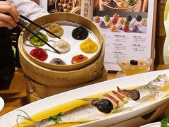 -乐忻皇朝(上海中心大厦店)