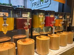 -川骄海鲜自助(王府井奥莱UP TOWN店原世界之花店)