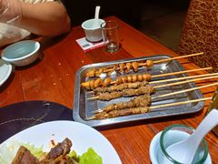 -茸梅路右拐龙虾-农家菜(松江店)