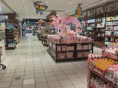 -丽达购物中心(崂山店)