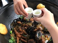 -山妹子铁锅炖