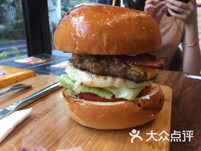 牛巴达|超好吃的台湾汉堡(曾厝垵旗杆内街店)图片 - 第4张