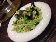 -闫府私房菜(经四路万达店)