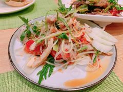 酸辣鸡丝沙律-泰柠小馆泰式料理(银泰城店)