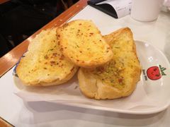 蒜香面包-番茄屋葡式美食(总店)