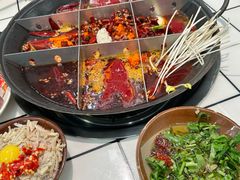 -扎起市井老火锅(乐山总店)