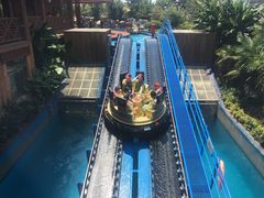 -七彩云南欢乐世界