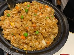 石锅腊味炒饭-京味斋·北京烤鸭(北京南站洋桥店)
