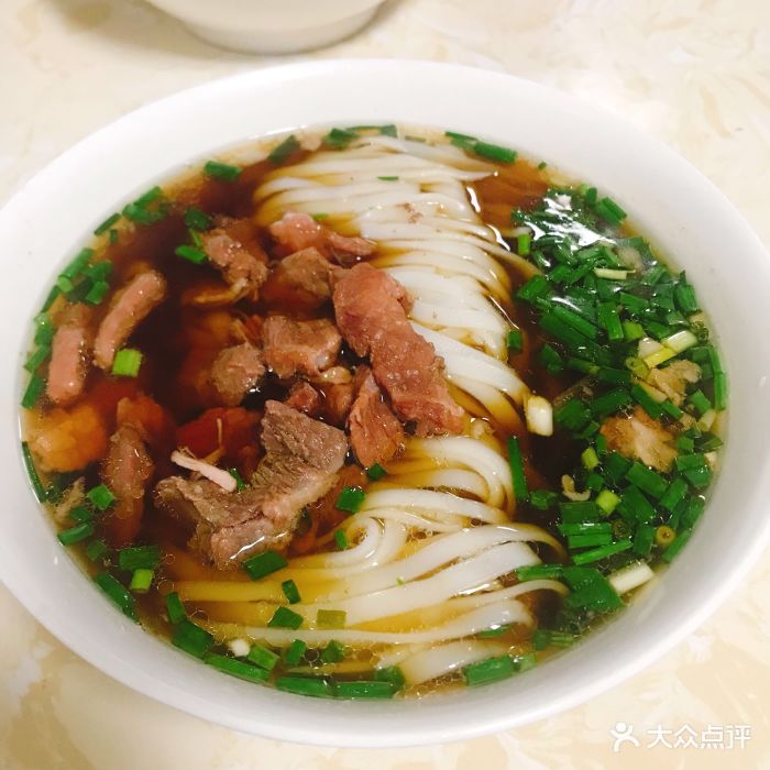周记粉店-原汤牛腩粉-菜-原汤牛腩粉图片-长沙美食-大众点评网