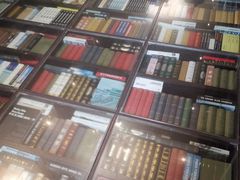 -钟书阁(松江泰晤士小镇店)