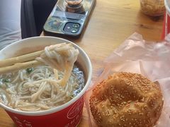 -汪记鲜鱼糊汤粉(沈阳路总店)