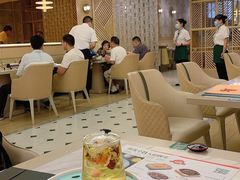 大堂-荷花亭·湖北融合菜(中商广场店)